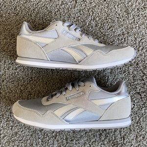 Reebok Slim Classics! 🤍🖤